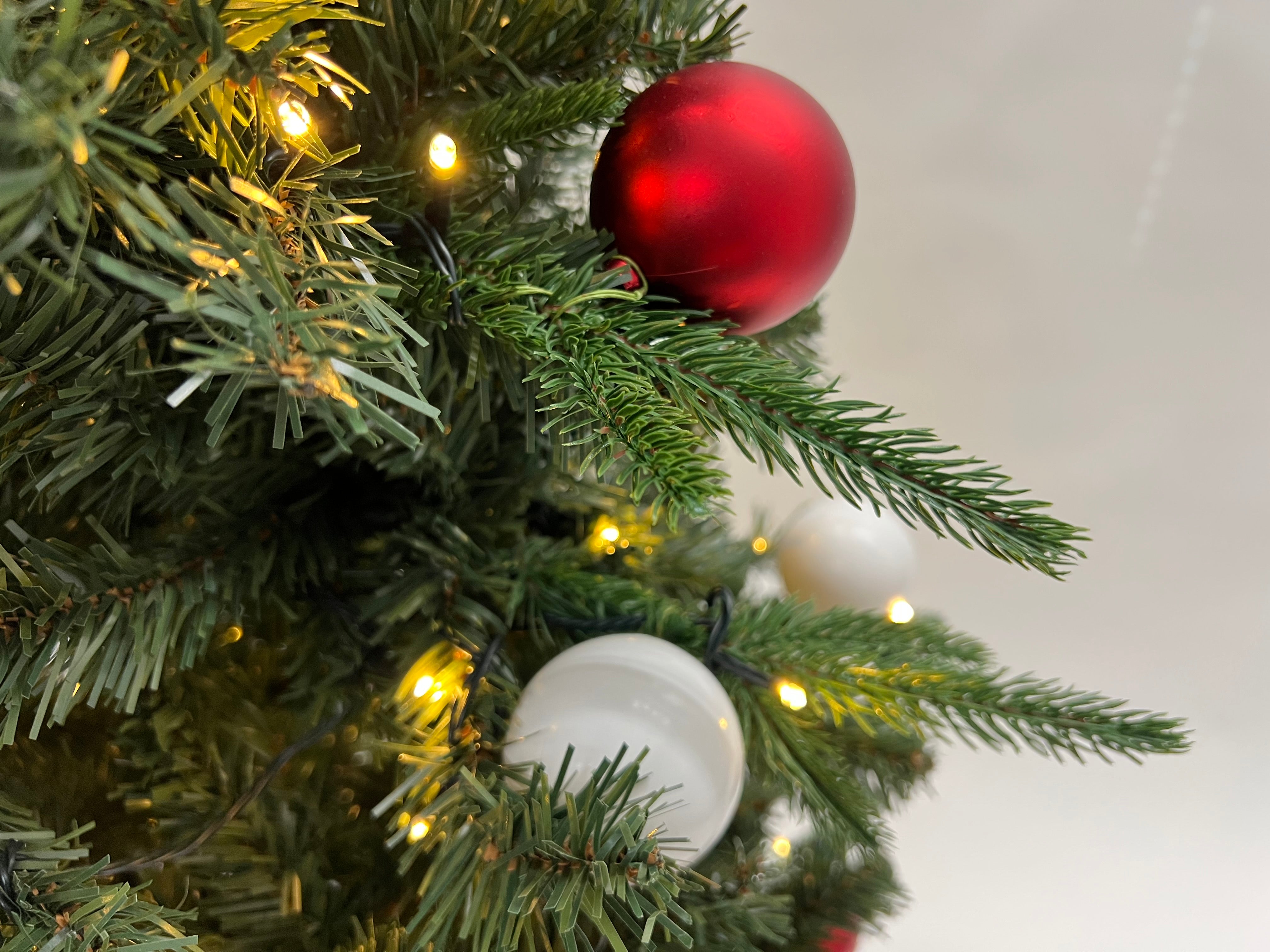 Versierde kerstboom Easy Set Up Tree® Avik Red 180 cm - Kant-en-Klaar Kerstboom