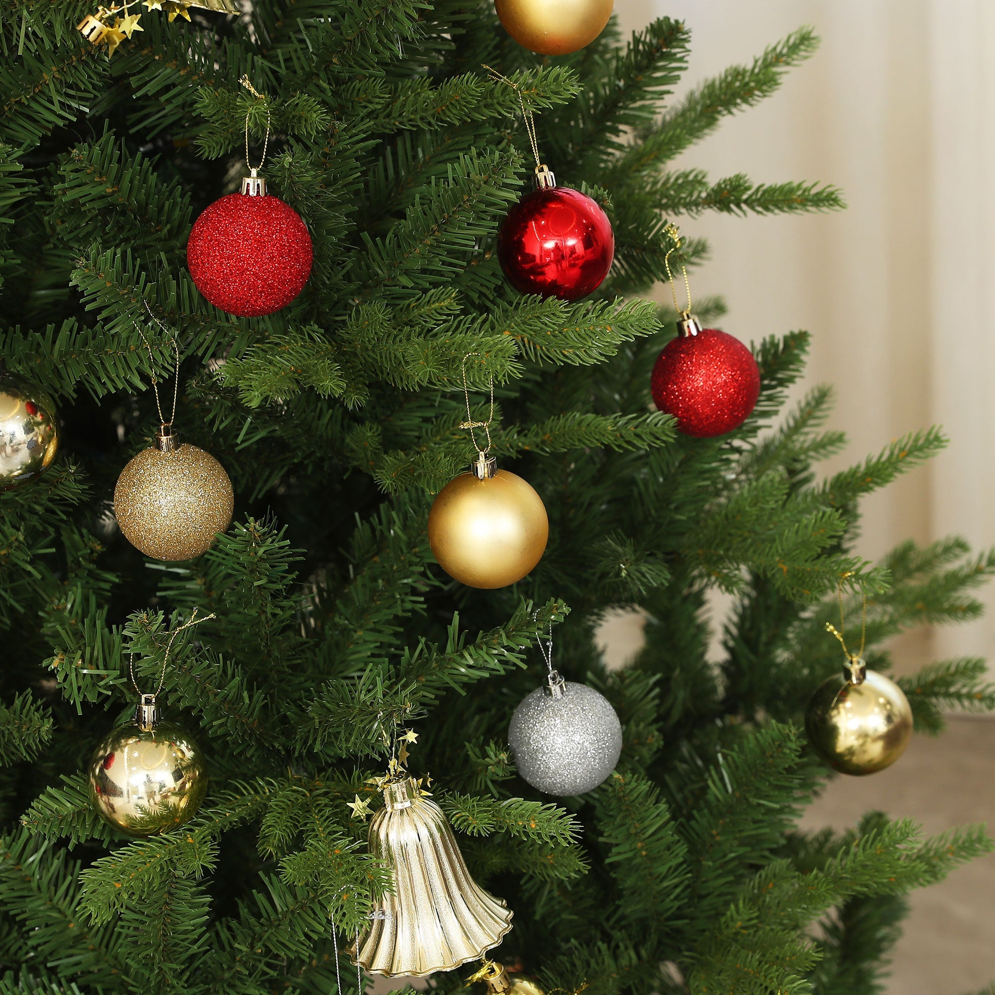 Kerstbomen met ballen