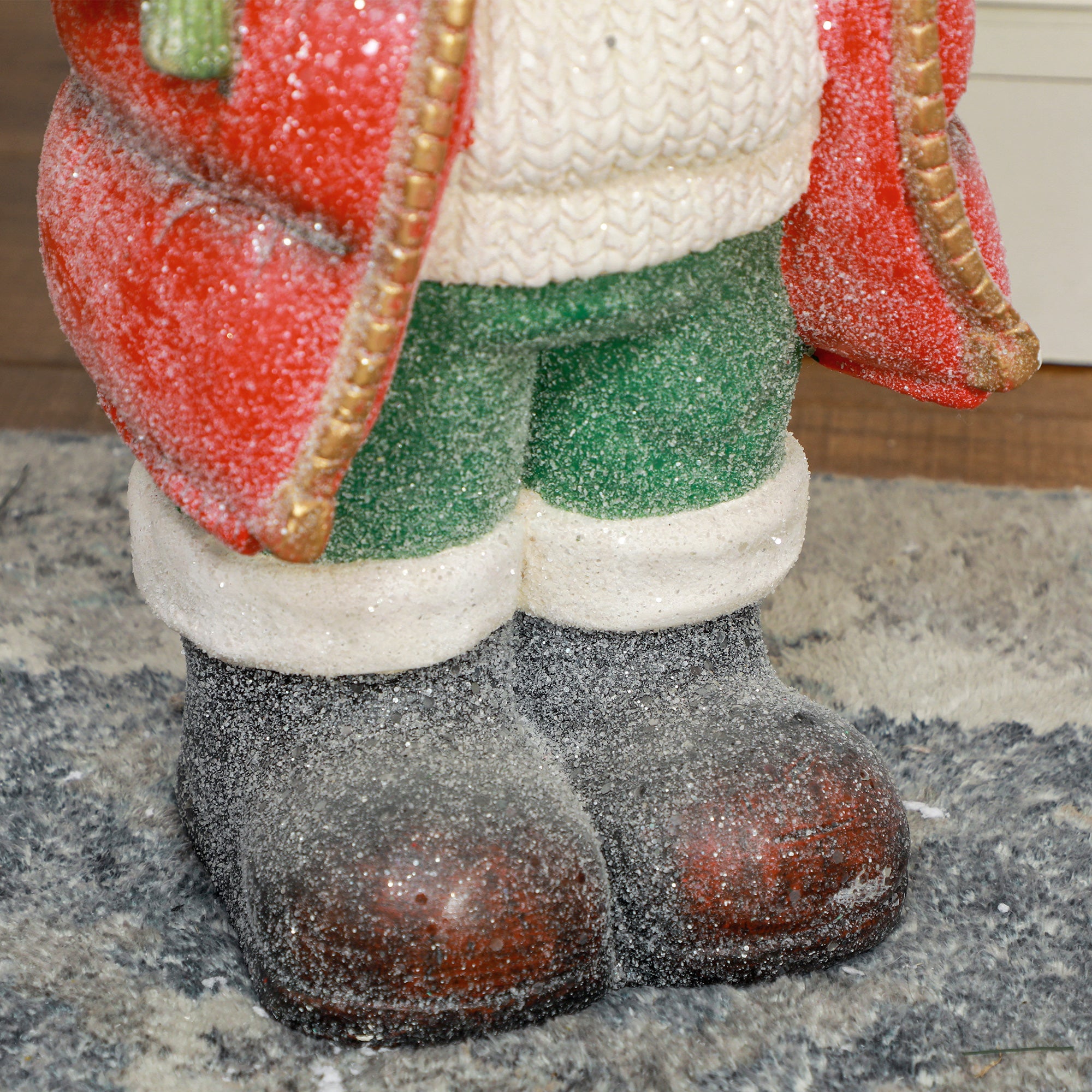 Homcom Kerstman beeldje 50 cm met boom en cadeau- 3 warm witte LED's werkt op batterijen