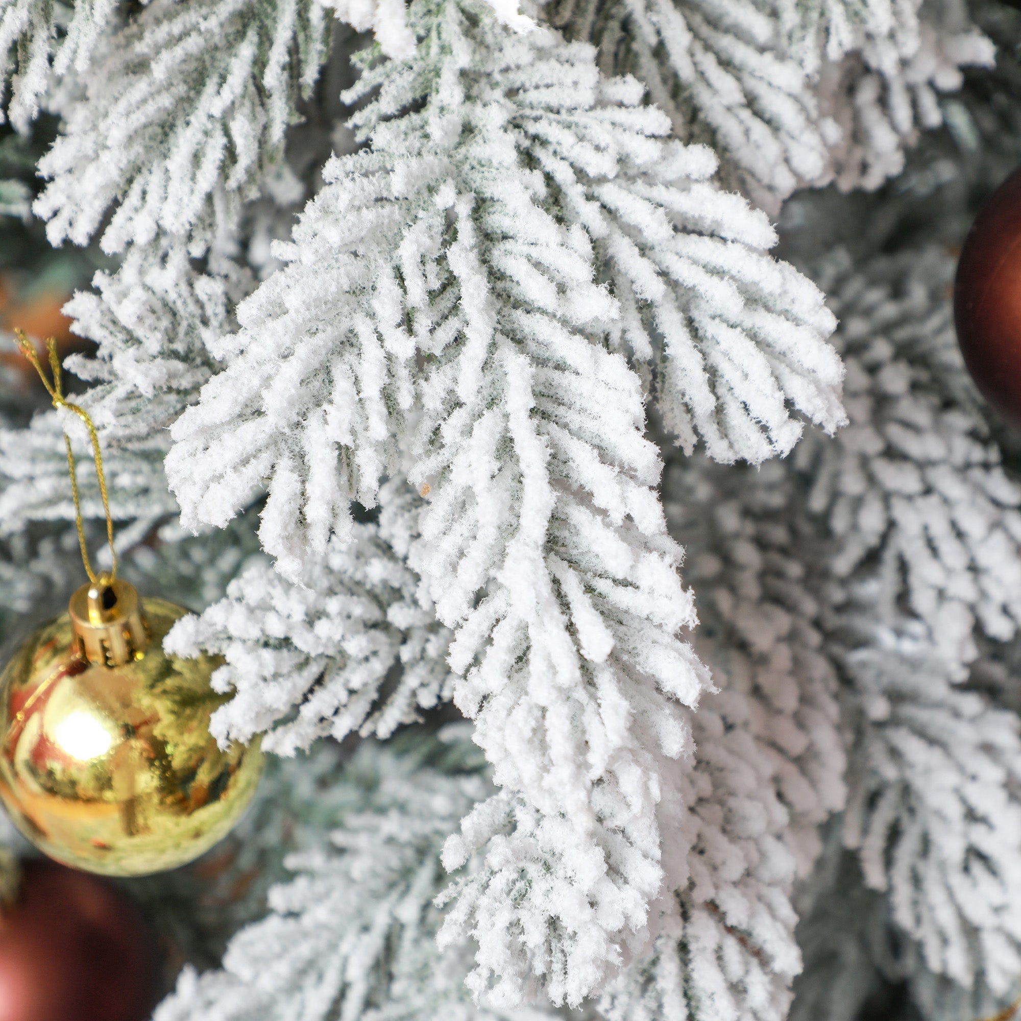 Homcom Kerstboom met kunstsneeuw 180cm met Voet - Wit/Groen