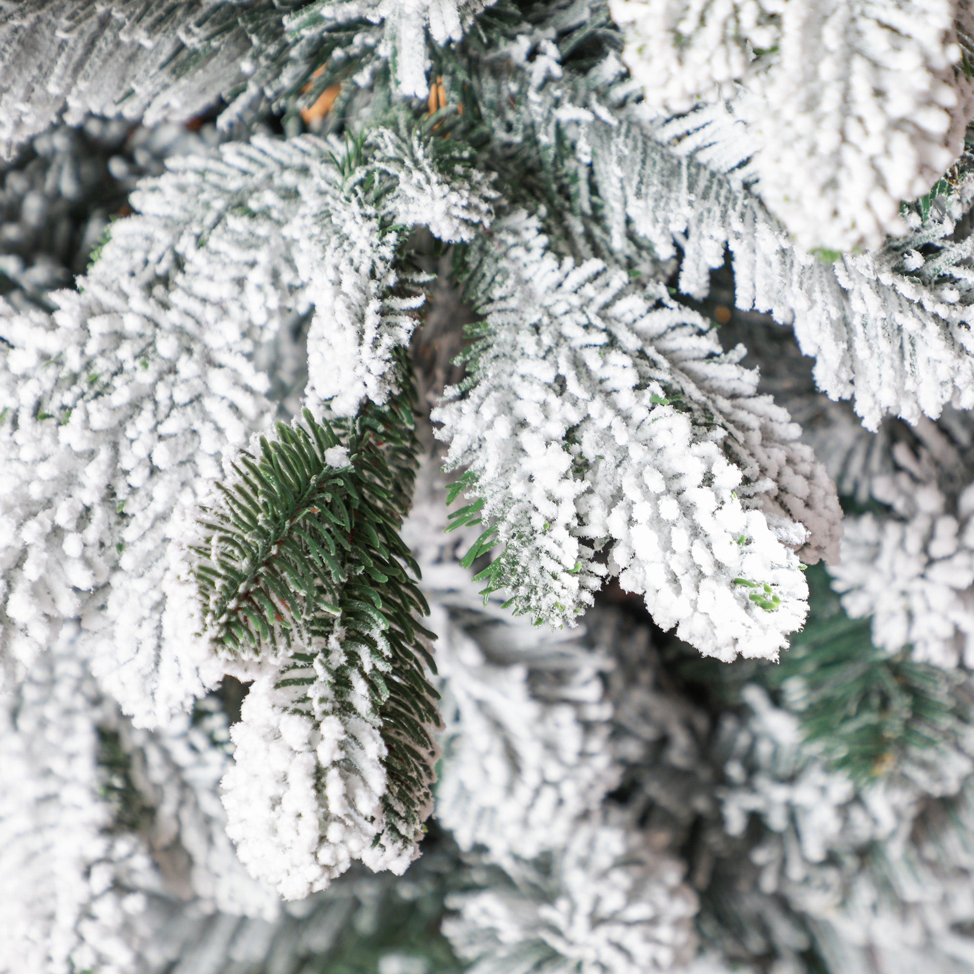 4goodz Kunstkerstboom met Sneeuw & Dennenappels Ø97 x 180 cm