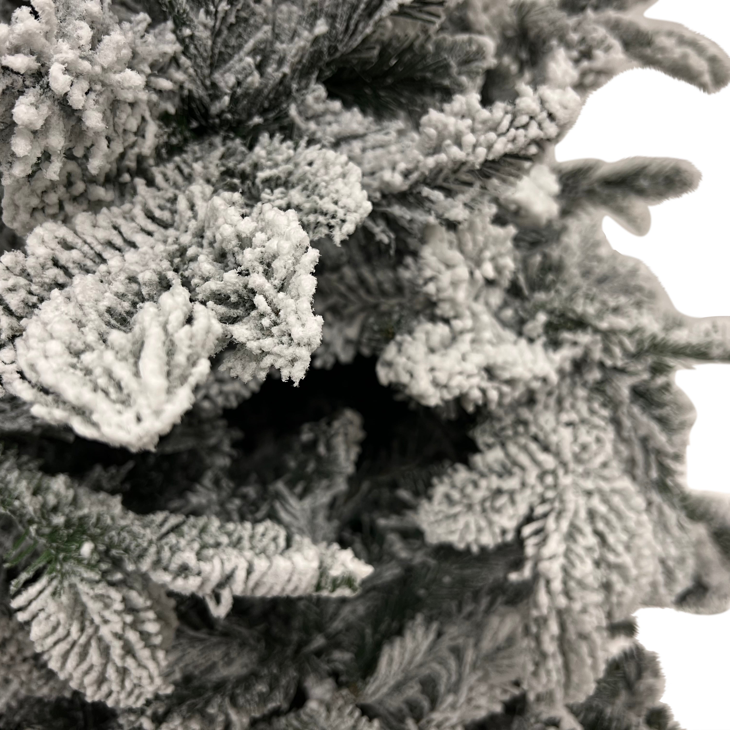 Christmas tree Excellent Trees® Otta 210 cm - Luxury version