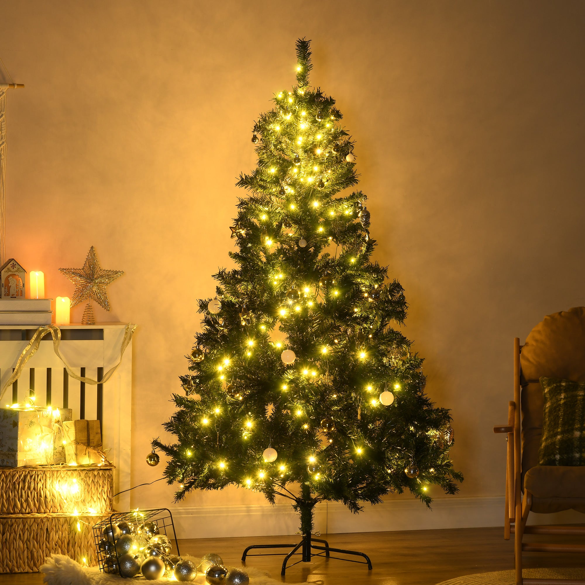 Homcom Kunstkerstboom 180 cm Kunstkerstboom met LED-verlichting, Ballen, Kerstboom met 745 Tips, Kerstdecoratie incl. metalen standaard voor binnen