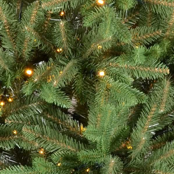 Weihnachtsbaum Excellent Trees® LED Ulvik 210 cm mit Beleuchtung - Luxusversion - 460 Lichter